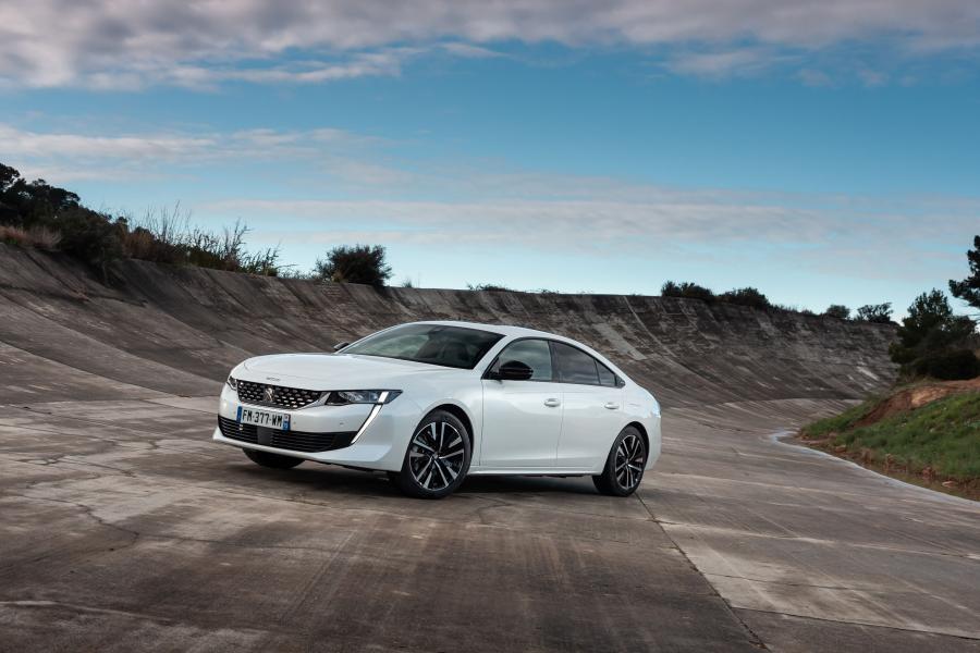  Peugeot 508 GT HYBRID 2019 года  (WW) (фото 21 из 40)